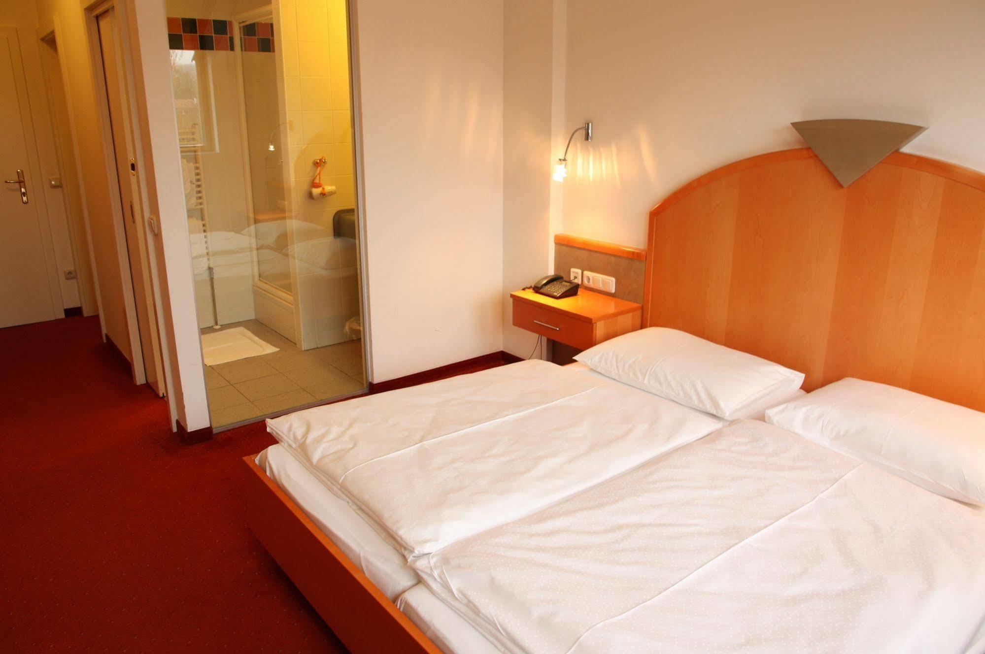Klaus Im Weinviertel Hotel Wolkersdorf Exterior photo